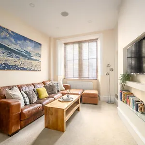 Stylish & 2br Stockbridge Gem United Kingdom